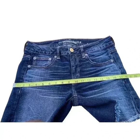 AMERICAN EAGLE OUTFITTERS STRETCH DARK WASH DENIM SHORTS•SIZE 2• - Picture 5 of 9